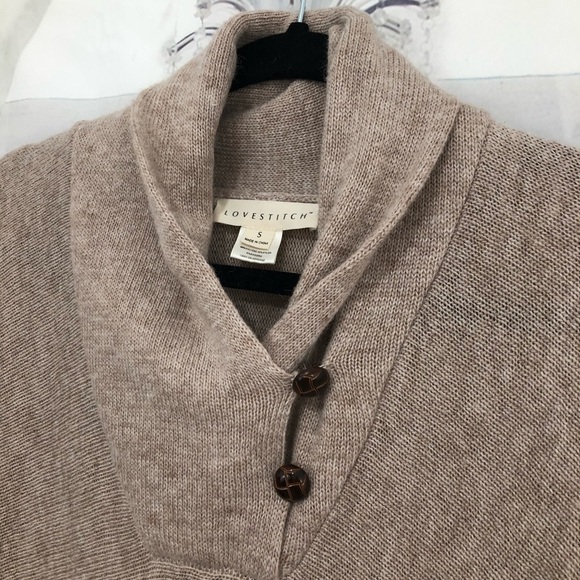 Love Stitch Small Poncho Sweater Cap Pocket Tan - Picture 3 of 13